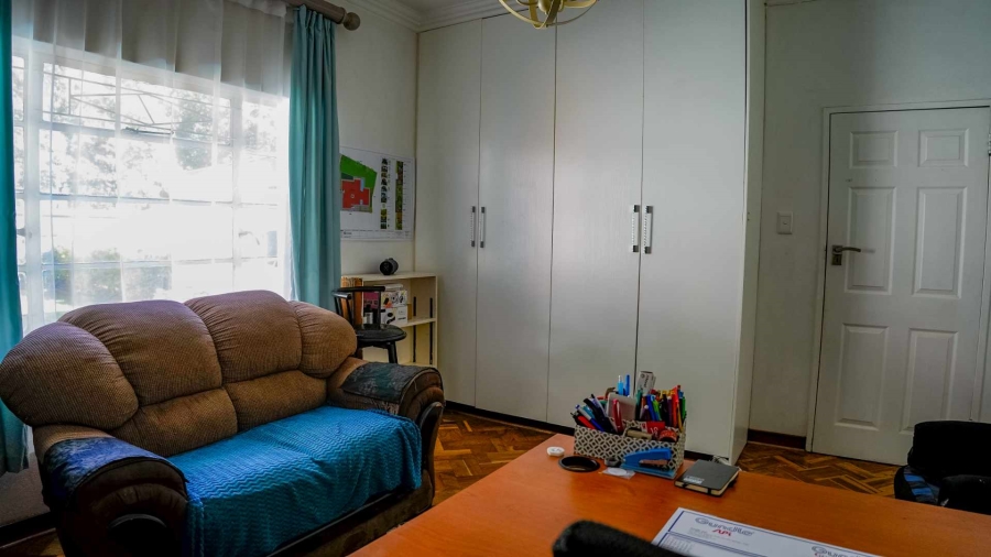 4 Bedroom Property for Sale in Kwaggafontein Free State